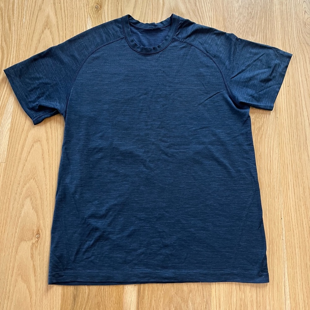 Lululemon Mens Time to get Dirty crewneck t-shirt